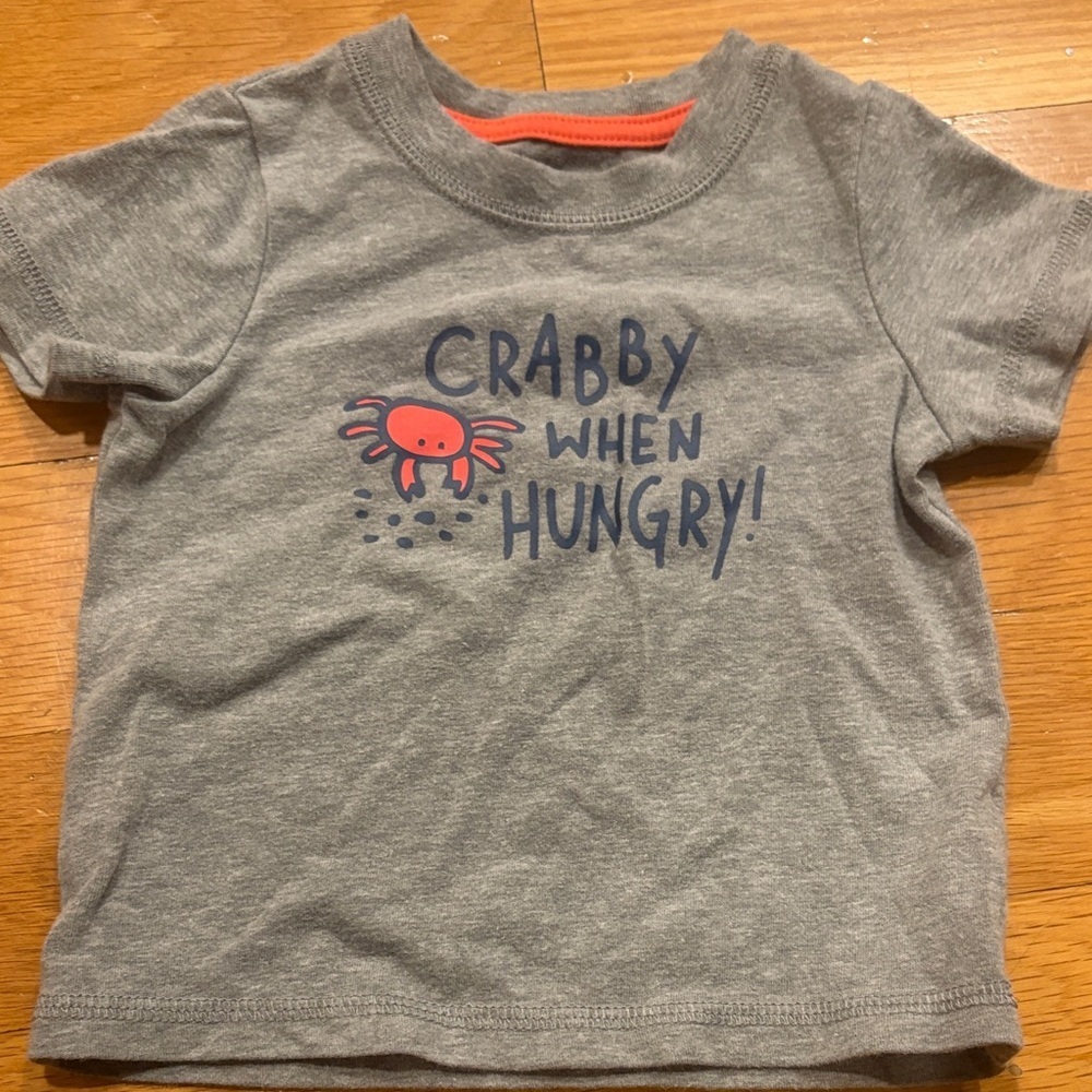 Cat & Jack Gray T-Shirt with Crab Design